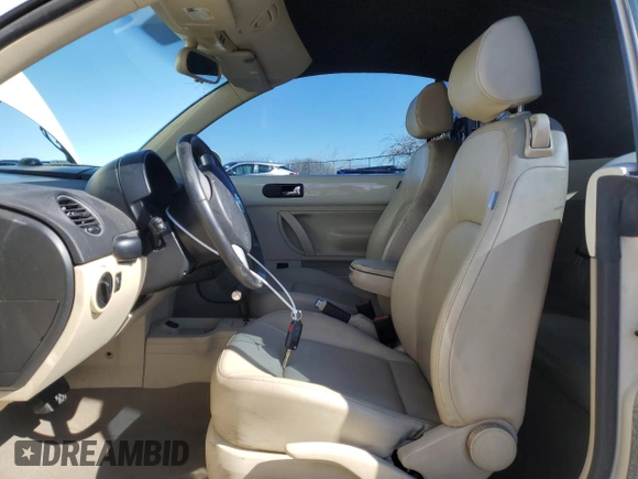 2010 Volkswagen Beetle with VIN 3VWRG3ALXAM009183, listed as a Copart auction lot 45583105 with 90,200 mi miles and Salvage Title. Bid and sale history available at DreamBid. Image 7.