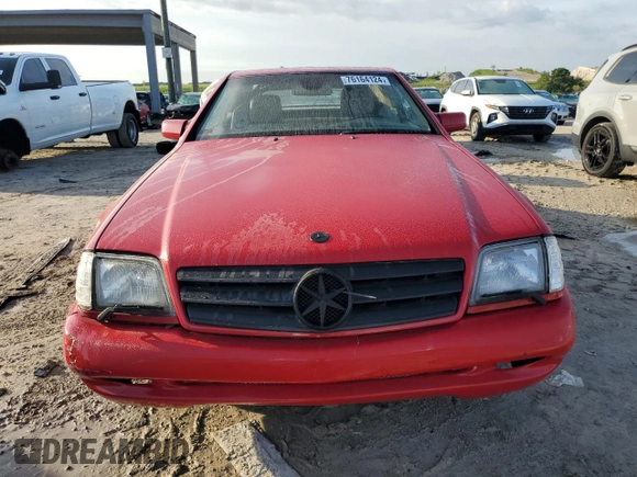1997 Mercedes-Benz SL 500 z VIN WDBFA63F1VF151359, wystawiony jako Copart lot #76164124 z przebiegiem 98 760 mil mil oraz Czysty tytuł • Clean title. Historia ofert i sprzedaży dostępna na DreamBid. Obrazek 5.