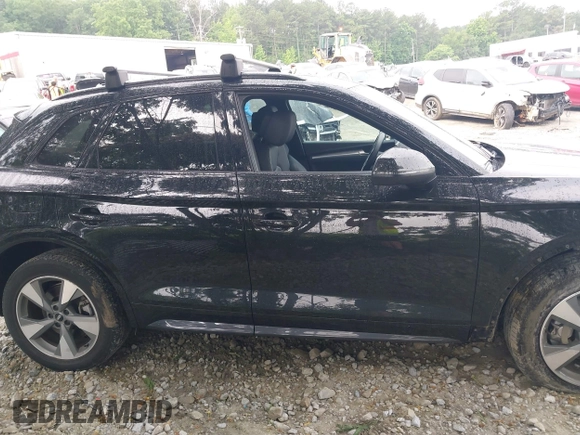 2020 Audi Q5 Premium with VIN WA1ANAFY6L2105007, listed as a IAAI auction lot 42400742 with 43,916 mi miles and . Bid and sale history available at DreamBid. Image 14.