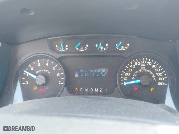 2014 Ford F-150 XL with VIN 1FTMF1CM4EKG22844, listed as a IAAI auction lot 41669259 with 242,141 mi miles. Bid and sale history available at carsss.com. Image 6.