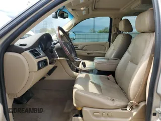 2009 Cadillac Escalade z VIN 1GYFK23229R284067, wystawiony jako Copart lot #55774135 z przebiegiem 160 978 mil mil oraz Szkoda całkowita • Salvage title. Historia ofert i sprzedaży dostępna na DreamBid. Obrazek 7.
