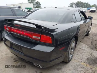 2011 Dodge Charger SE with VIN 2B3CL3CG3BH512706, listed as a IAAI auction lot 42122199 with 181,258 mi miles and . Bid and sale history available at carsss.com. Image 4.