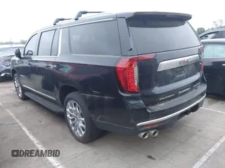 2021 GMC Yukon XL Denali with VIN 1GKS2JKL5MR458039, listed as a IAAI auction lot 41921865 with 25,141 mi miles. Bid and sale history available at carsss.com. Image 3.