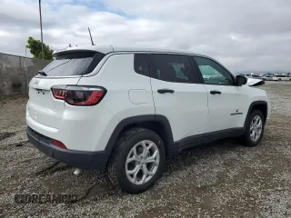 2024 Jeep Compass Sport с VIN 3C4NJDAN3RT125983, выставлен на аукционе Copart как лот 54887065 с пробегом 13 030 миль миль и Списание • Salvage title. История ставок и продаж доступна на DreamBid. Изображение 3.