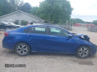 2019 Kia Forte LXS с VIN 3KPF24AD4KE085464, выставлен на аукционе IAAI как лот 42244427 с пробегом 125 403 миль миль и . История ставок и продаж доступна на DreamBid. Изображение 14.