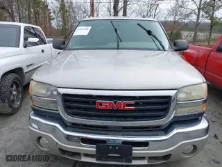 2007 GMC Sierra 2500HD SLE with VIN 1GTHK23U07F124297, listed as a IAAI auction lot 41387846 with 207,448 mi miles. Bid and sale history available at carsss.com. Image 13.