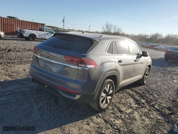 2020 Volkswagen Atlas Cross Sport 2.0T SE with VIN 1V23C2CA9LC218203, listed as a Copart auction lot 47288324 with 64,261 mi miles. Bid and sale history available at carsss.com. Image 3.