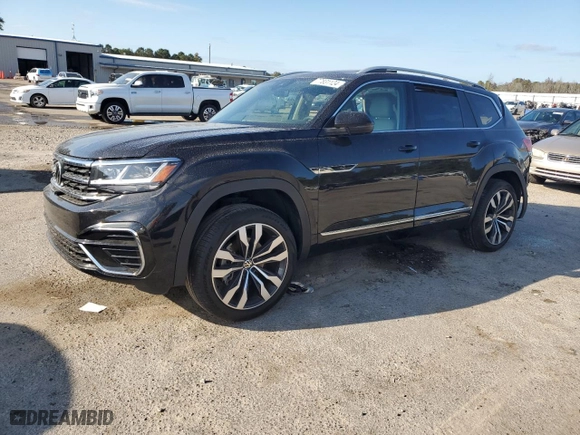 2021 Volkswagen Atlas 3.6L V6 SEL Premium R-Line with VIN 1V2FR2CA7MC573917, listed as a Copart auction lot 77831124 with NaN miles and Salvage Title. Bid and sale history available at carsss.com. Image 1.