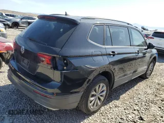 2020 Volkswagen Tiguan S z VIN 3VV1B7AX7LM133358, wystawiony jako Copart lot #61960445 z przebiegiem 74 698 mil mil oraz Szkoda całkowita • Salvage title. Historia ofert i sprzedaży dostępna na DreamBid. Obrazek 3.