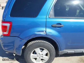 2010 Ford Escape XLT with VIN 1FMCU0D79AKB07543, listed as a IAAI auction lot 41846743 with 165,883 mi miles. Bid and sale history available at carsss.com. Image 6.