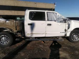 2018 Ford Super Duty F-250 SRW XL with VIN 1FT7W2BT9JEB27768, listed as a IAAI auction lot 41528069 with 110,274 mi miles. Bid and sale history available at carsss.com. Image 13.