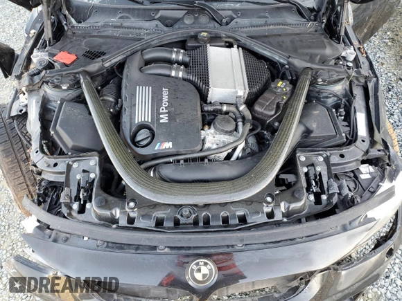 2015 BMW M4 z VIN WBS3U9C59FP967390, wystawiony jako Copart lot #49421935 z przebiegiem Nie podano mil oraz Szkoda całkowita • Salvage title. Historia ofert i sprzedaży dostępna na DreamBid. Obrazek 12.