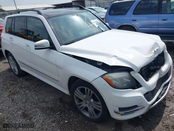 2014 Mercedes-Benz GLK-Class GLK 250 BlueTEC with VIN WDCGG0EB3EG286570, listed as a IAAI auction lot 41947819 with 166,168 mi miles. Bid and sale history available at carsss.com. Image 1.