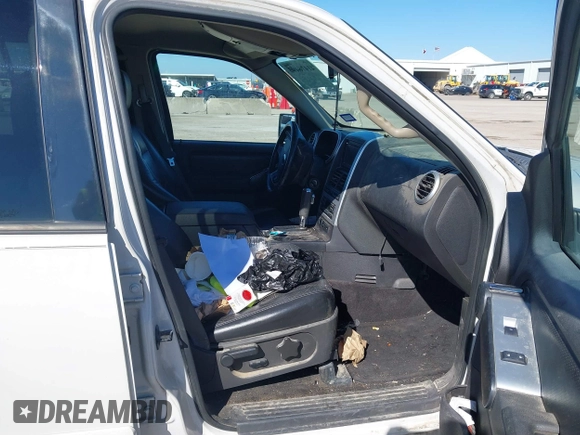 2008 Mercury Mountaineer with VIN 4M2EU37E48UJ11176, listed as a IAAI auction lot 41476495 with 240,586 mi miles. Bid and sale history available at carsss.com. Image 5.