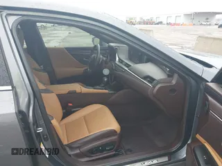2019 Lexus ES 350 z VIN 58ABZ1B14KU035778, wystawiony jako IAAI lot #41959262 z przebiegiem 36 873 mil mil oraz . Historia ofert i sprzedaży dostępna na DreamBid. Obrazek 5.