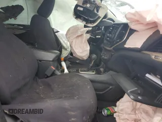 2016 Jeep Cherokee Sport z VIN 1C4PJLAS4GW329806, wystawiony jako Copart lot #56226425 z przebiegiem Nie podano mil oraz Szkoda całkowita • Salvage title. Historia ofert i sprzedaży dostępna na DreamBid. Obrazek 7.