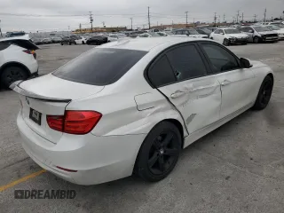 2013 BMW 3 Series 328i z VIN WBA3C1C58DF436922, wystawiony jako Copart lot #55897625 z przebiegiem 88 910 mil mil oraz Szkoda całkowita • Salvage title. Historia ofert i sprzedaży dostępna na DreamBid. Obrazek 3.