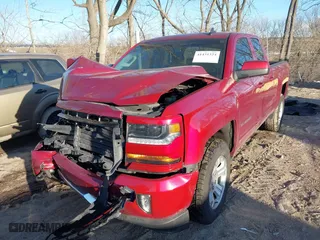 2018 Chevrolet Silverado 1500 LT with VIN 1GCVKREC0JZ177104, listed as a IAAI auction lot 41431324 with 87,145 mi miles. Bid and sale history available at carsss.com. Image 2.
