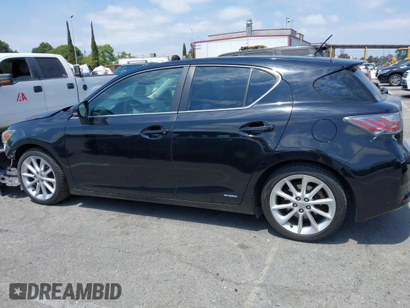 2011 Lexus CT 200h z VIN JTHKD5BH2B2034282, wystawiony jako IAAI lot #42163651 z przebiegiem 201 669 mil mil oraz . Historia ofert i sprzedaży dostępna na DreamBid. Obrazek 14.