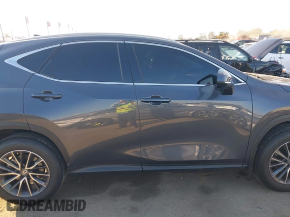 2025 Lexus NX with VIN 2T2GDCAZ4SC021181, listed as a IAAI auction lot 40977260 with 1,540 mi miles. Bid and sale history available at carsss.com. Image 14.