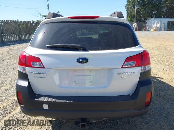 2013 Subaru Outback 2.5i Premium with VIN 4S4BRBCC9D3266732, listed as a IAAI auction lot 42146112 with 236,001 mi miles. Bid and sale history available at carsss.com. Image 16.