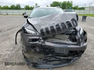 2018 Jeep Cherokee Latitude Tech Connect with VIN 1C4PJMCX8JD588624, listed as a Copart auction lot 59873355 with 108,896 mi miles and Salvage title. Bid and sale history available at DreamBid. Image 5.