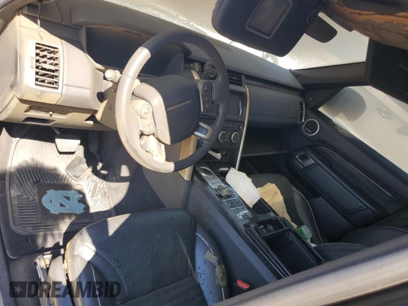 2018 Land Rover Discovery HSE Luxury with VIN SALRT2RV6JA078943, listed as a Copart auction lot 76582804 with Not Provided miles and Salvage Title. Bid and sale history available at DreamBid. Image 8.