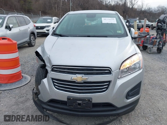 2015 Chevrolet Trax LS with VIN KL7CJKSB4FB129440, listed as a IAAI auction lot 41734339 with 37,772 mi miles. Bid and sale history available at carsss.com. Image 12.