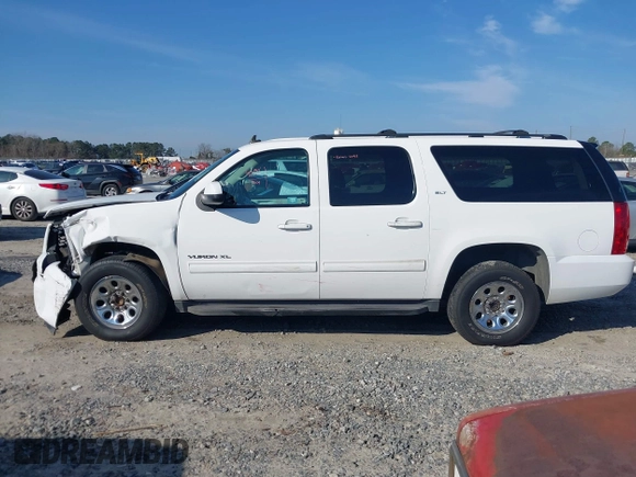 2014 GMC Yukon XL SLT with VIN 1GKS1KE09ER116590, listed as a IAAI auction lot 41459319 with 246,958 mi miles. Bid and sale history available at carsss.com. Image 14.