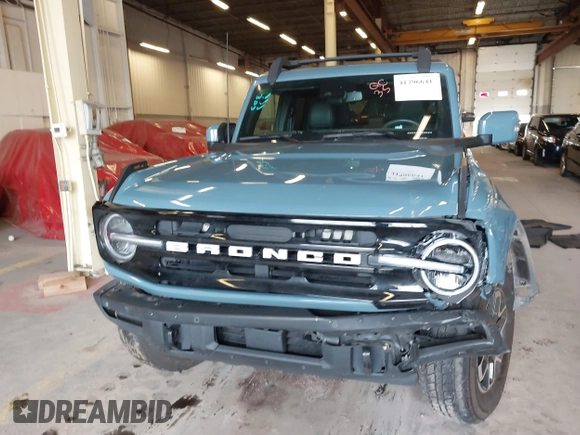 2022 Ford Bronco with VIN 1FMEE5BP2NLB64026, listed as a IAAI auction lot 41796641 with 30,779 mi miles. Bid and sale history available at carsss.com. Image 12.