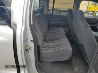 2004 Dodge Dakota Sport z VIN 1D7HG38K04S740136, wystawiony jako Copart lot #57356795 z przebiegiem 181 507 mil mil oraz Tytuł czysty. Historia ofert i sprzedaży dostępna na DreamBid. Obrazek 10.