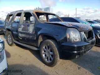 2008 GMC Yukon Denali with VIN 1GKFK638X8J223052, listed as a Copart auction lot 46950984 with 0 mi miles and Salvage Title. Bid and sale history available at carsss.com. Image 4.