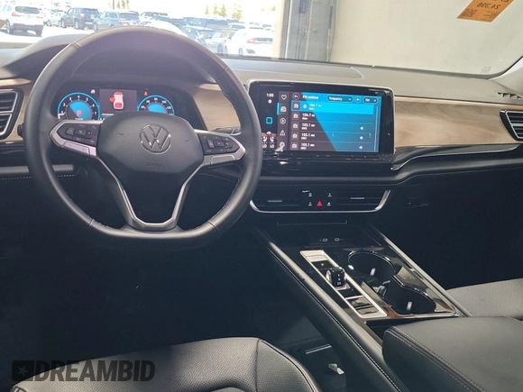 2024 Volkswagen Atlas SE with VIN 1V2HR2CA7RC565297, listed as a IAAI auction lot 42844488 with 24,398 mi miles and . Bid and sale history available at DreamBid. Image 19.