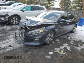 2021 Nissan Altima SV with VIN 1N4BL4DV3MN316925, listed as a Copart auction lot 43255025 with 71,476 mi miles and Salvage Title. Bid and sale history available at carsss.com. Image 1.
