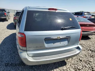 2006 Chrysler Town & Country with VIN 1A4GP45R96B519368, listed as a Copart auction lot 70233954 with 163,184 mi miles and Salvage Title. Bid and sale history available at DreamBid. Image 6.