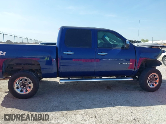 2013 Chevrolet Silverado 1500 LT with VIN 3GCPKSE74DG373909, listed as a IAAI auction lot 41844261 with 108,991 mi miles. Bid and sale history available at carsss.com. Image 14.