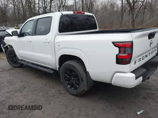 2023 Nissan Frontier Pro-4X z VIN 1N6ED1EK1PN672721, wystawiony jako IAAI lot #41782878 z przebiegiem 3 246 mil mil oraz . Historia ofert i sprzedaży dostępna na DreamBid. Obrazek 3.