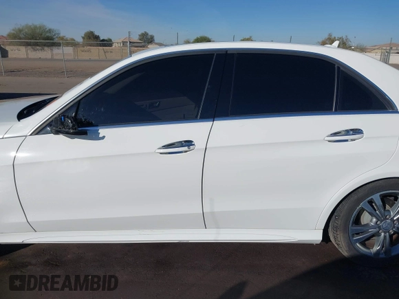 2014 Mercedes-Benz E-Class E 250 BlueTEC Luxury with VIN WDDHF0EB1EA873470, listed as a IAAI auction lot 41406978 with 98,515 mi miles. Bid and sale history available at carsss.com. Image 15.