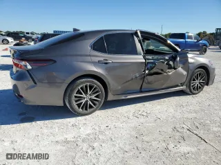 2024 Toyota Camry SE with VIN 4T1T11AK2RU848382, listed as a Copart auction lot 49446675 with 27,992 mi miles and Salvage Title. Bid and sale history available at carsss.com. Image 3.
