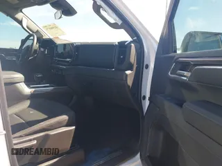 2024 Chevrolet Silverado 1500 with VIN 3GCUDFED0RG387405, listed as a IAAI auction lot 41590979 with 4,105 mi miles and . Bid and sale history available at DreamBid. Image 5.