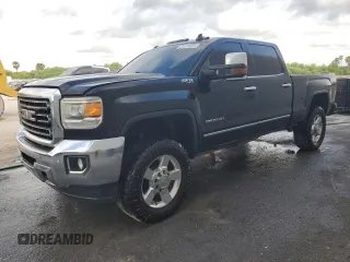 2016 GMC Sierra 2500HD SLT z VIN 1GT12TE81GF151080, wystawiony jako Copart lot #53375835 z przebiegiem 422 187 mil mil oraz Czysty tytuł • Clean title. Historia ofert i sprzedaży dostępna na DreamBid. Obrazek 1.
