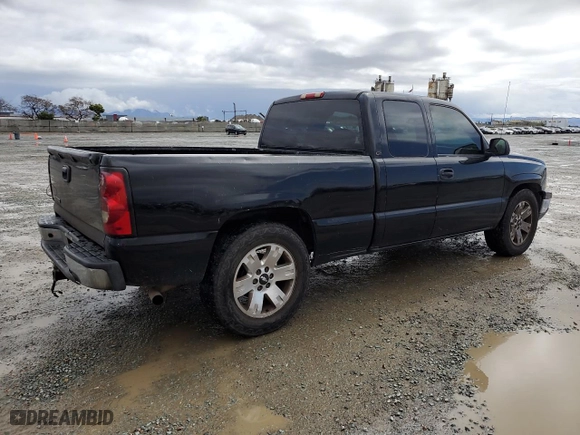 2006 Chevrolet Silverado 1500 LT1 with VIN 1GCEC19V36Z145300, listed as a Copart auction lot 49008245 with 220,425 mi miles and Clean Title. Bid and sale history available at carsss.com. Image 3.