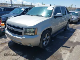 2008 Chevrolet Avalanche LS z VIN 3GNEC12J08G298993, wystawiony jako IAAI lot #42447870 z przebiegiem 178 677 mil mil oraz . Historia ofert i sprzedaży dostępna na DreamBid. Obrazek 2.