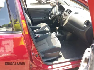 2016 Nissan Versa S z VIN 3N1CN7AP9GL850244, wystawiony jako IAAI lot #42254319 z przebiegiem 87 728 mil mil oraz . Historia ofert i sprzedaży dostępna na DreamBid. Obrazek 5.