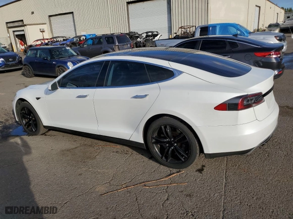 2013 Tesla Model S with VIN 5YJSA1CG3DFP16662, listed as a Copart auction lot 76249044 with 104,727 mi miles and Clean Title. Bid and sale history available at carsss.com. Image 2.