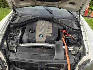 2009 BMW X5 35d z VIN 5UXFF035X9LJ98032, wystawiony jako Copart lot #60169065 z przebiegiem 228 704 mil mil oraz Czysty tytuł • Clean title. Historia ofert i sprzedaży dostępna na DreamBid. Obrazek 7.