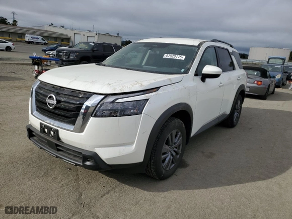 2024 Nissan Pathfinder SV with VIN 5N1DR3BA7RC275581, listed as a Copart auction lot 87820115 with 5,545 mi miles and Salvage Title. Bid and sale history available at carsss.com. Image 1.