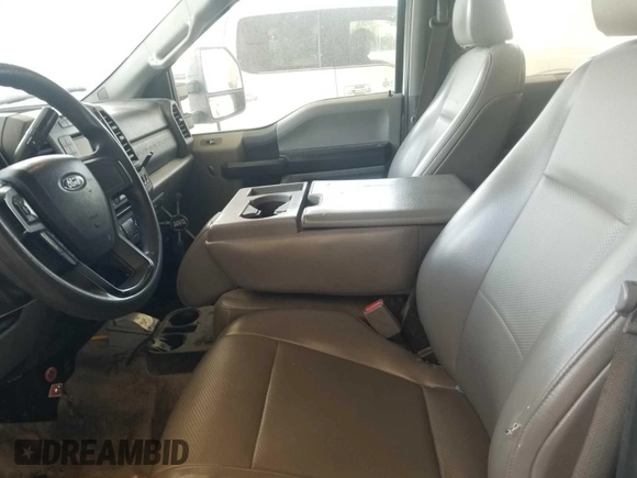 2017 Ford F-350 XL z VIN 1FT7W3AT7HED28246, wystawiony jako IAAI lot #42672583 z przebiegiem 133 085 mil mil oraz . Historia ofert i sprzedaży dostępna na DreamBid. Obrazek 24.