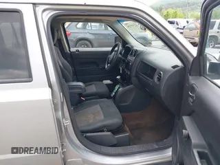 2014 Jeep Patriot Sport with VIN 1C4NJPBB7ED773445, listed as a IAAI auction lot 42205816 with 121,778 mi miles and . Bid and sale history available at DreamBid. Image 5.