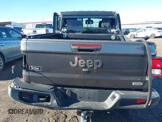 2022 Jeep Gladiator High Altitude with VIN 1C6HJTFG2NL183405, listed as a IAAI auction lot 41341938 with Not provided miles and . Bid and sale history available at DreamBid. Image 16.
